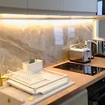 Mikestay Luxury Apartment - Place Monge